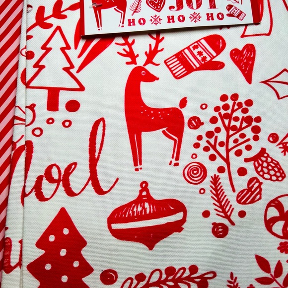 2 Christmas Red Holiday Images Kitchen Tea Towels Reindeer Believe Merry Joy - Picture 6 of 16